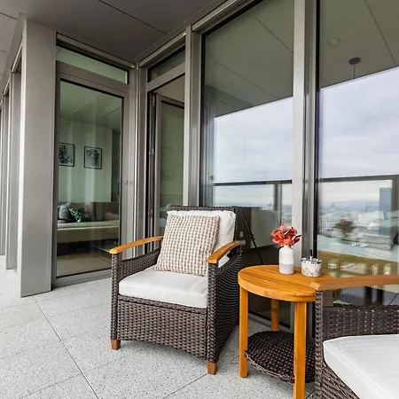 Eurovea Tower - Luke Danube 24 Apartmán