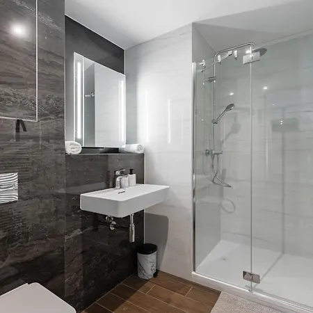 Eurovea Tower - Luke Danube 24 Apartmán *