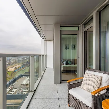 Eurovea Tower - Luke Danube 24 * Bratislava