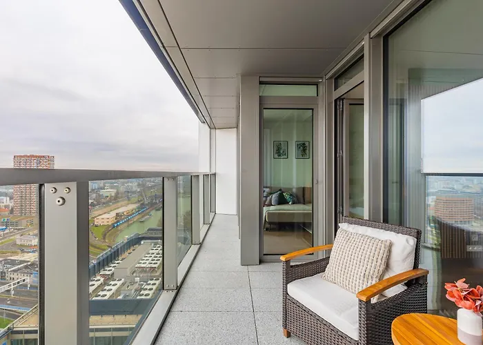 Eurovea Tower - Luke Danube 24 * Bratislava