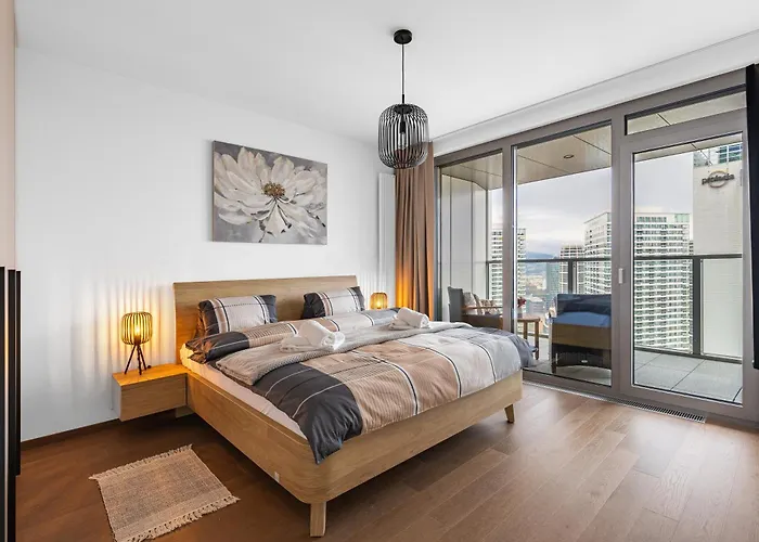 Eurovea Tower - Luke Danube 24 Bratislava