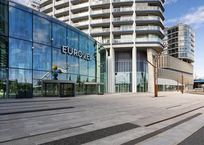 Eurovea Tower - Luke Danube 24 *